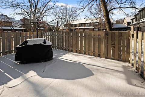 Tiny photo for 292 SHADOWBEND Drive #292, Wheeling, IL 60090 (MLS # 12568812)