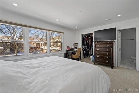 Tiny photo for 292 SHADOWBEND Drive #292, Wheeling, IL 60090 (MLS # 12568812)