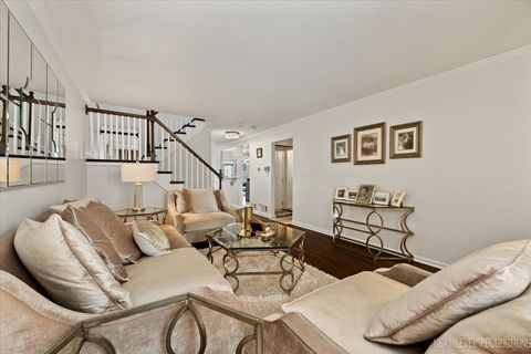 Tiny photo for 292 SHADOWBEND Drive #292, Wheeling, IL 60090 (MLS # 12568812)