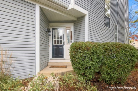 Tiny photo for 101 Northlight Passe #101, Lake In The Hills, IL 60156 (MLS # 12788291)