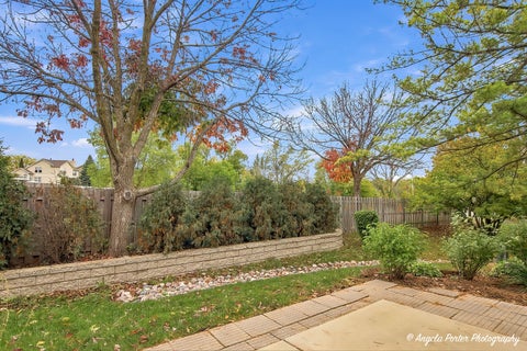 Tiny photo for 101 Northlight Passe #101, Lake In The Hills, IL 60156 (MLS # 12788291)