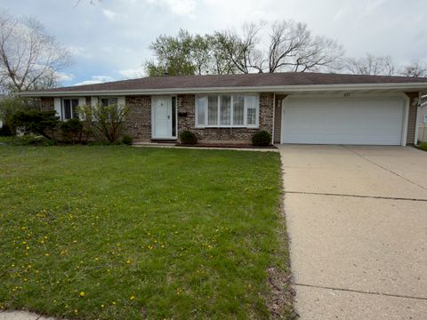 Photo of 935 S CEDARCREST Drive, Schaumburg, IL 60193 (MLS # 12623435)
