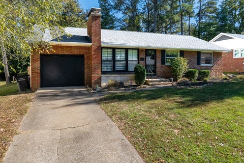 Photo of 805 S Skyline Drive, Carbondale, IL 62901 (MLS # 12789363)