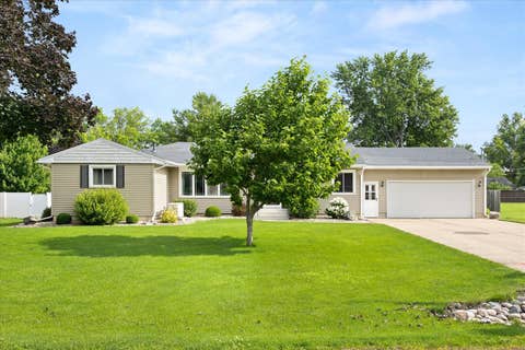 Tiny photo for 1508 Sharon Road, Streator, IL 61364 (MLS # 12699225)