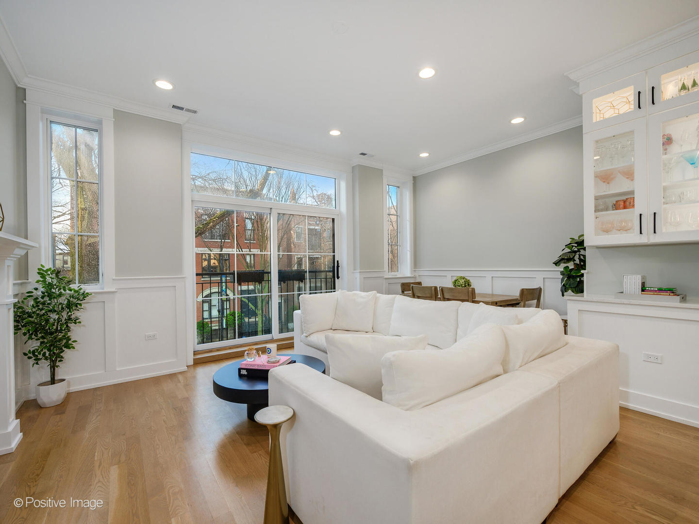 2143 N Racine Avenue 2