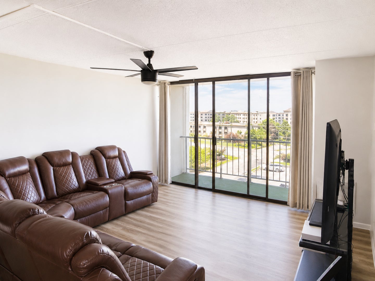 2005 S Finley Road 612