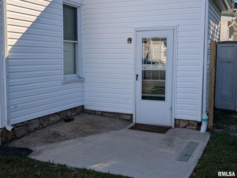 Tiny photo for 405 S STATE Street, Christopher, IL 62822 (MLS # EB460210)