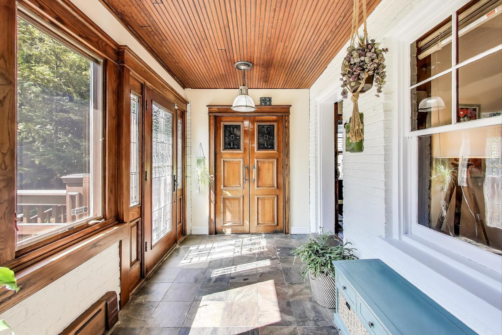 863 Vernon Avenue