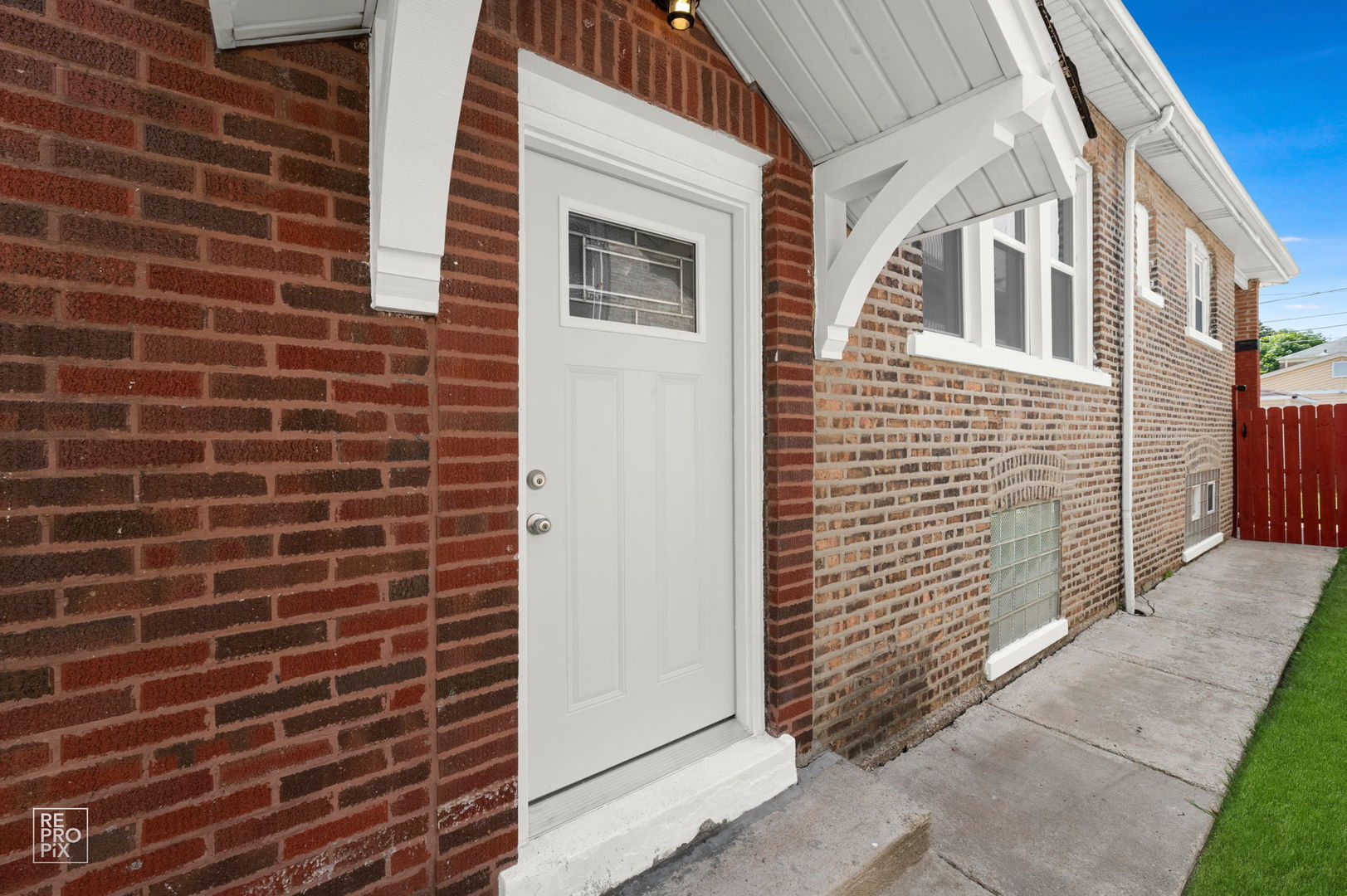 1715 W 91st Place