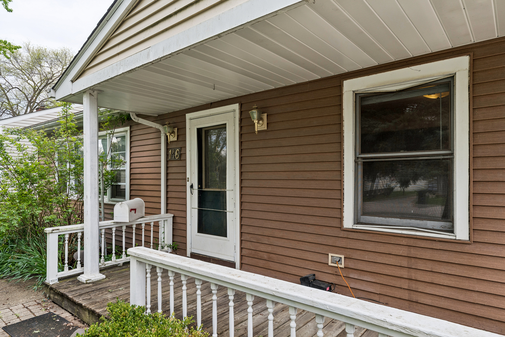 146 S Archer Avenue