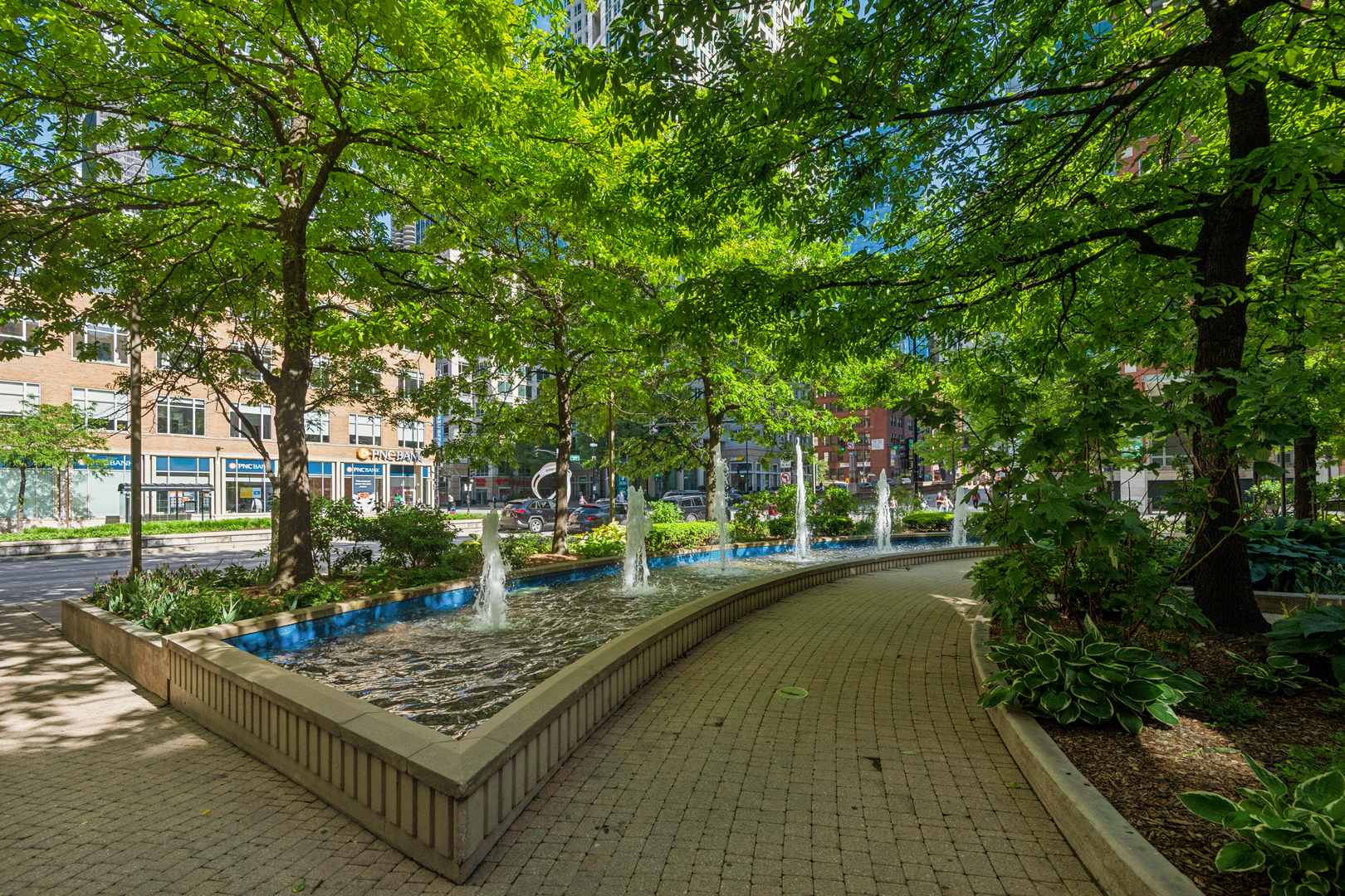 400 N LaSalle Street 3011