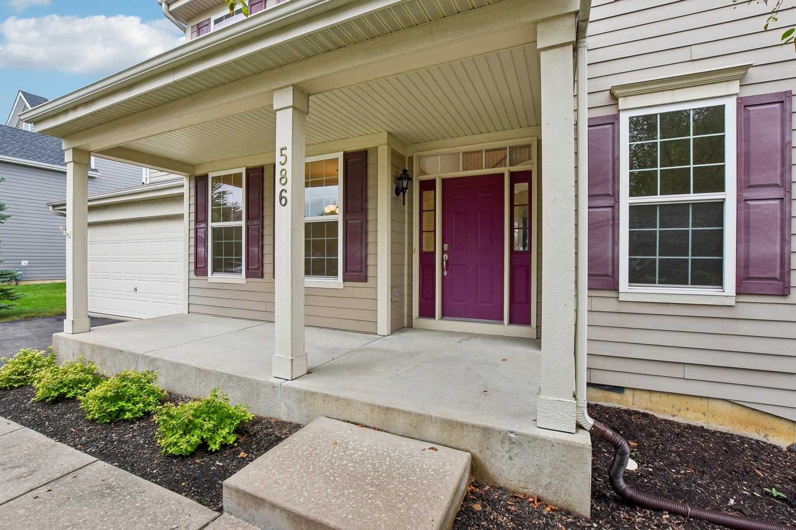 586 WEXFORD Drive