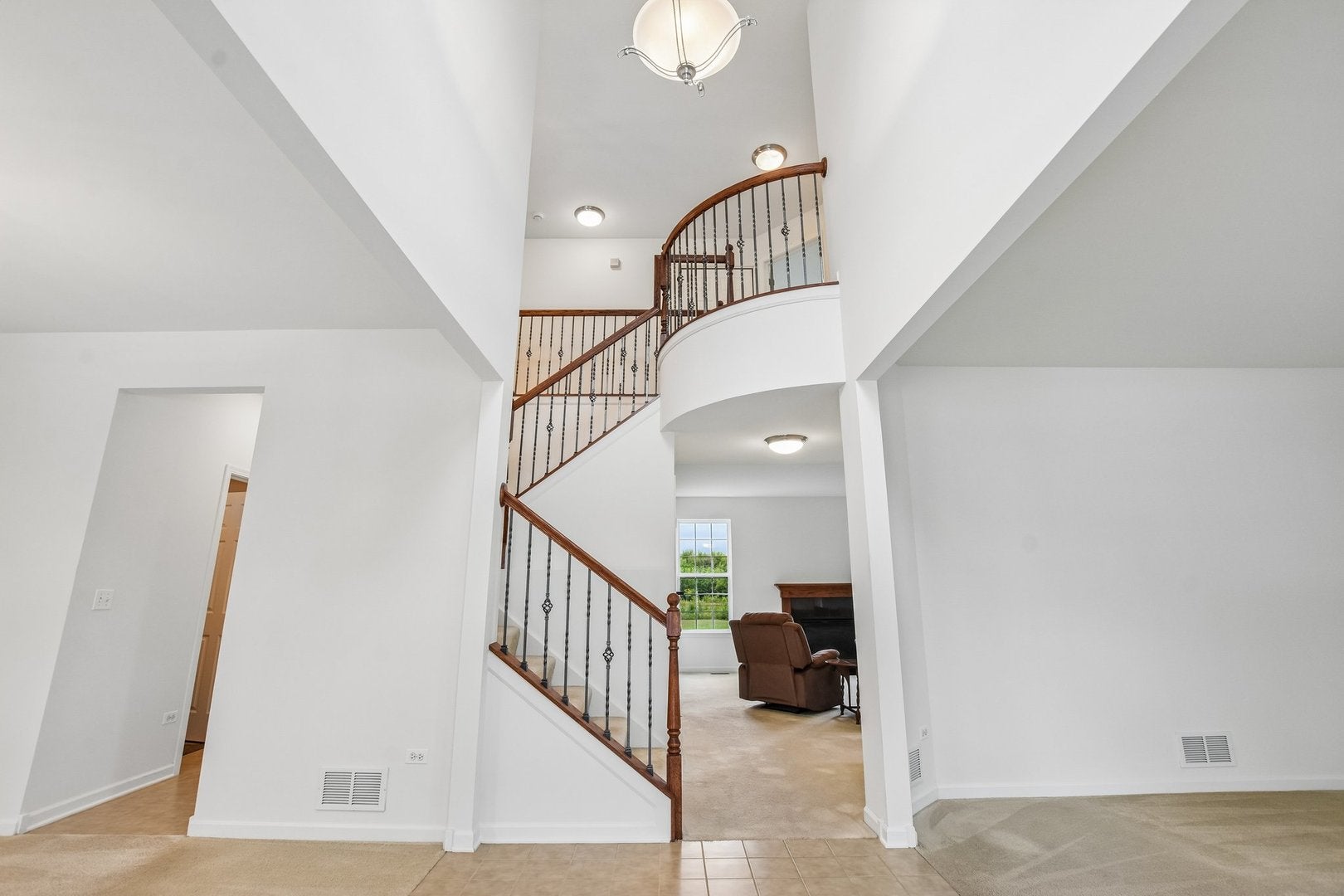 586 WEXFORD Drive