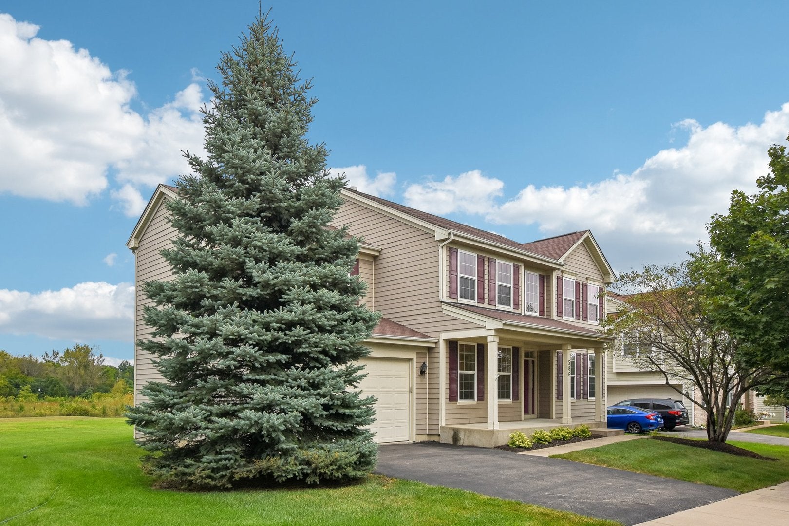 586 WEXFORD Drive