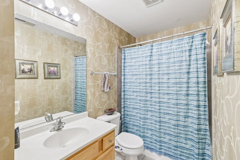 Tiny photo for 10 Thomas Court, Grayslake, IL 60030 (MLS # 12721305)