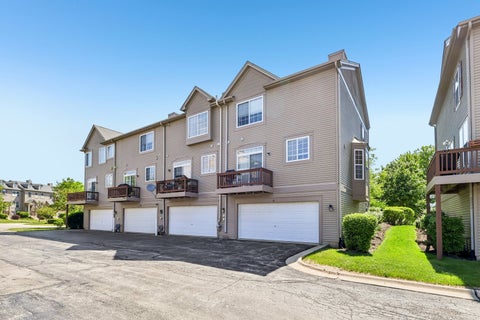 Tiny photo for 10 Thomas Court, Grayslake, IL 60030 (MLS # 12721305)