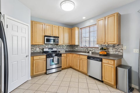 Tiny photo for 10 Thomas Court, Grayslake, IL 60030 (MLS # 12721305)