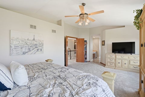 Tiny photo for 392 E 17th Place, Lombard, IL 60148 (MLS # 12618792)