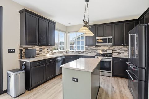 Tiny photo for 392 E 17th Place, Lombard, IL 60148 (MLS # 12618792)