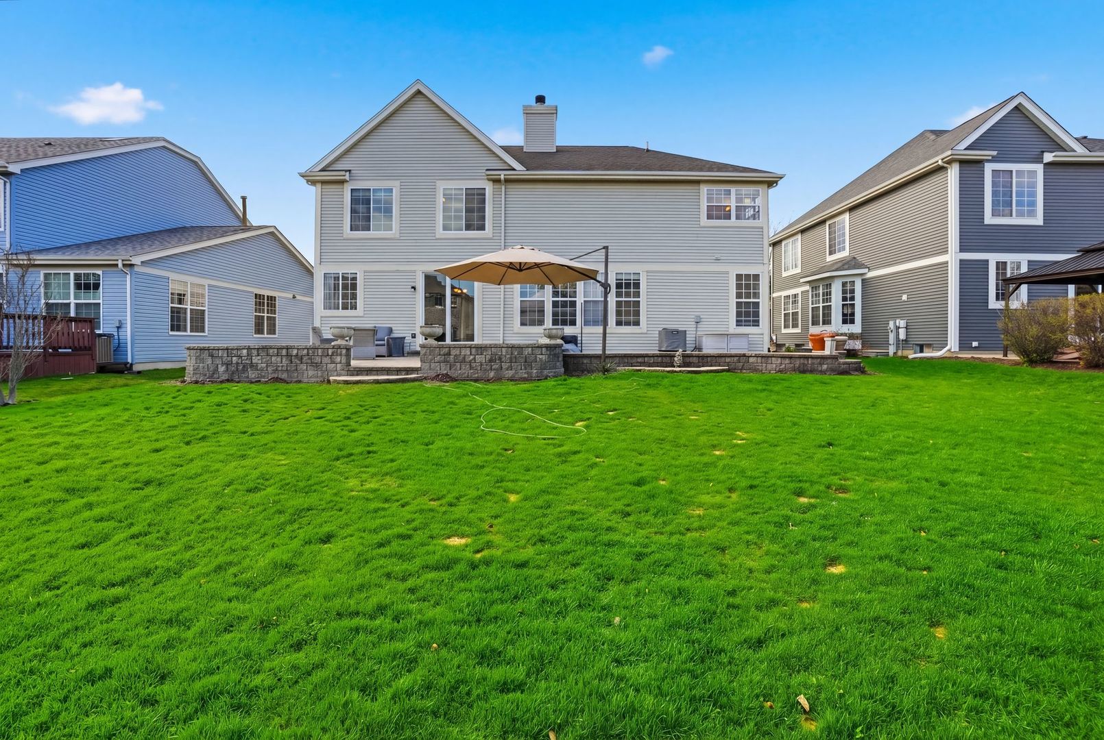 Properties 2 392 E 17th Place