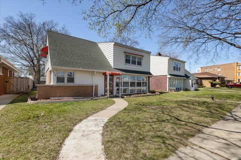 7716 Tripp Avenue Skokie IL 60076