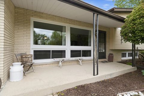 Tiny photo for 29W454 Ray Avenue, West Chicago, IL 60185 (MLS # 12587009)
