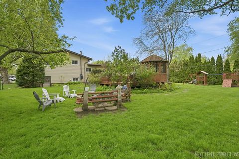 Tiny photo for 29W454 Ray Avenue, West Chicago, IL 60185 (MLS # 12587009)