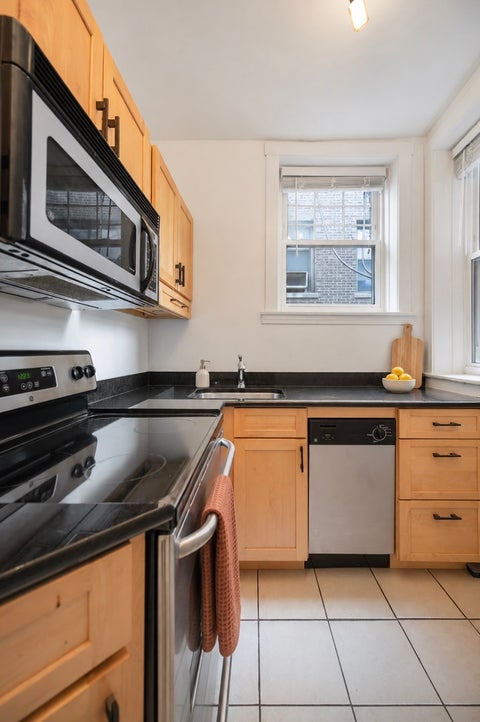 Tiny photo for 4310 N Clarendon Avenue #1021, Chicago, IL 60613 (MLS # 12763245)