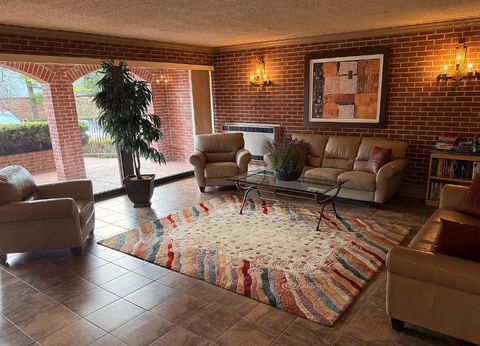 2066 Saint Johns Avenue 304 Highland Park IL 60035