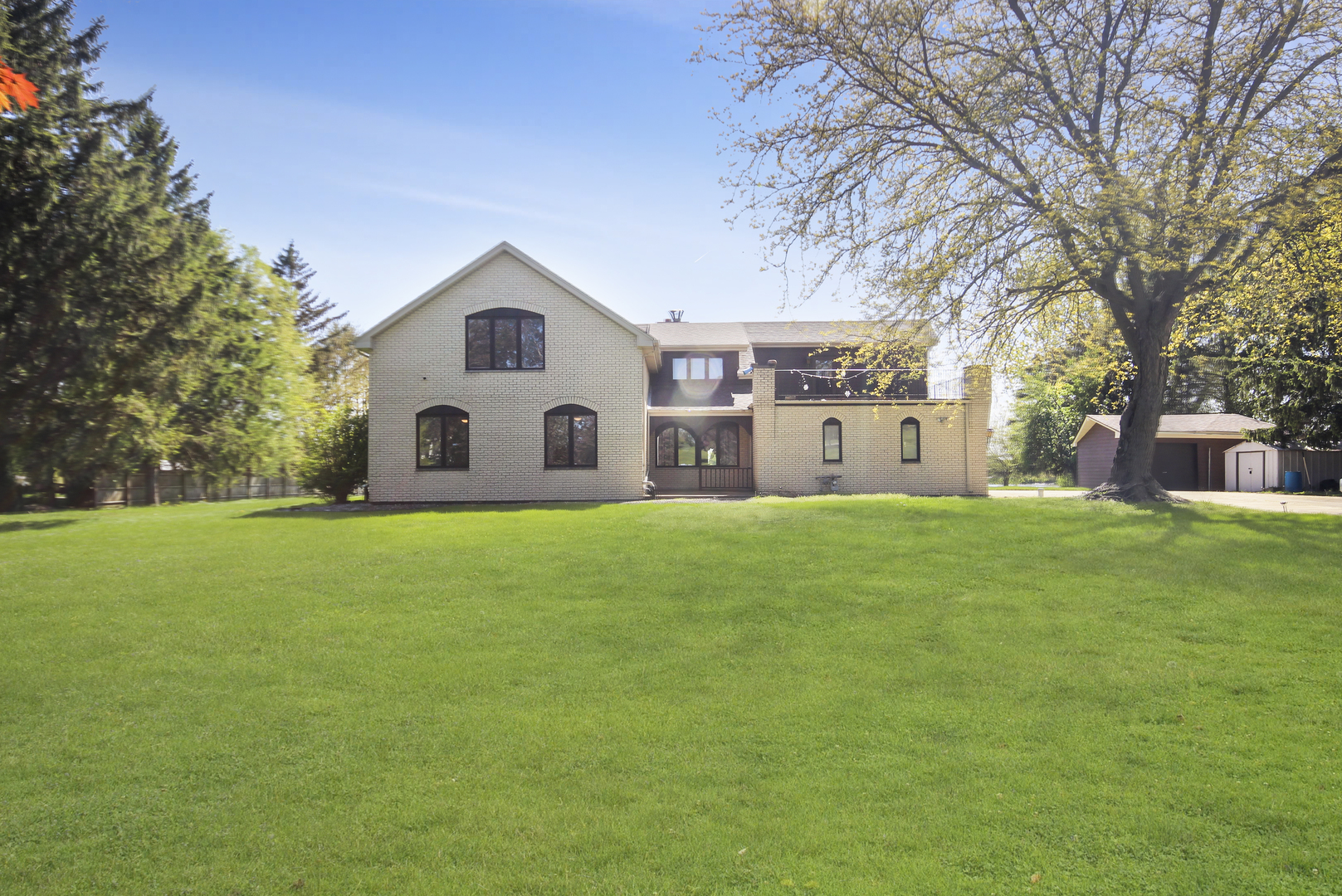 3321 E Reichert Drive