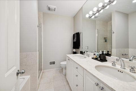 Tiny photo for 2451 N CLYBOURN Avenue #16, Chicago, IL 60614 (MLS # 12497329)