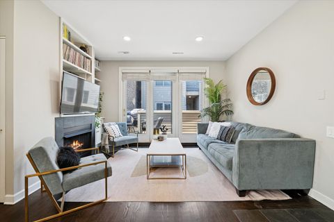 Tiny photo for 2451 N CLYBOURN Avenue #16, Chicago, IL 60614 (MLS # 12497329)