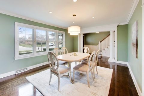 Tiny photo for 1317 W Grove Street, Arlington Heights, IL 60005 (MLS # 12628911)