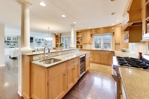 Tiny photo for 1317 W Grove Street, Arlington Heights, IL 60005 (MLS # 12628911)