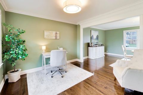 Tiny photo for 1317 W Grove Street, Arlington Heights, IL 60005 (MLS # 12628911)