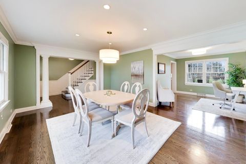 Tiny photo for 1317 W Grove Street, Arlington Heights, IL 60005 (MLS # 12628911)