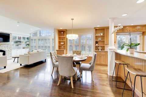 Tiny photo for 1317 W Grove Street, Arlington Heights, IL 60005 (MLS # 12628911)