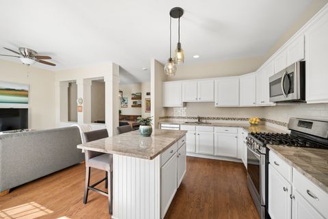 Tiny photo for 2715 Langley Circle, Glenview, IL 60026 (MLS # 12613866)