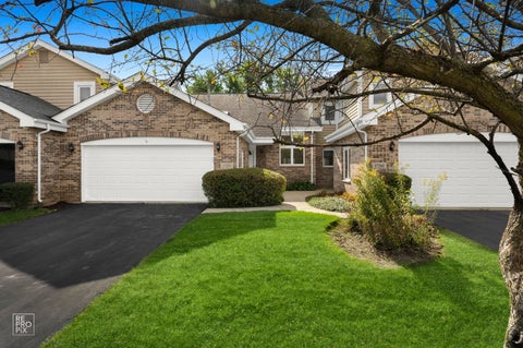 Photo of 17259 Lakebrook Drive, Orland Park, IL 60467 (MLS # 12784022)