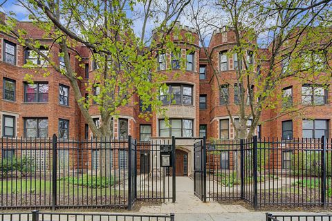 1200 W Sherwin Avenue 2K Chicago IL 60626