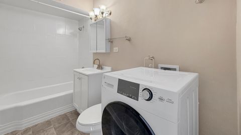 Tiny photo for 1008 Washington Boulevard #1, Oak Park, IL 60302 (MLS # 12569308)