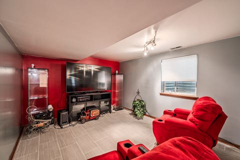 Tiny photo for 1419 Ridge Road, South Elgin, IL 60177 (MLS # 12703210)