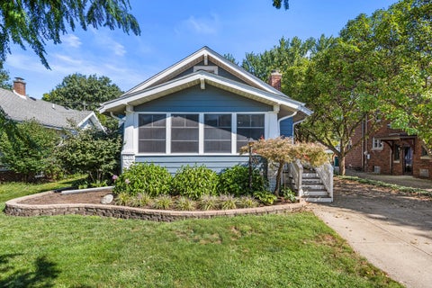 Tiny photo for 922 W Daniel Street, Champaign, IL 61821 (MLS # 12749323)