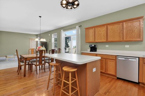 Tiny photo for 259 Pleasant Plains Drive, St. Charles, IL 60175 (MLS # 12626177)