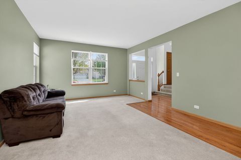 Tiny photo for 259 Pleasant Plains Drive, St. Charles, IL 60175 (MLS # 12626177)