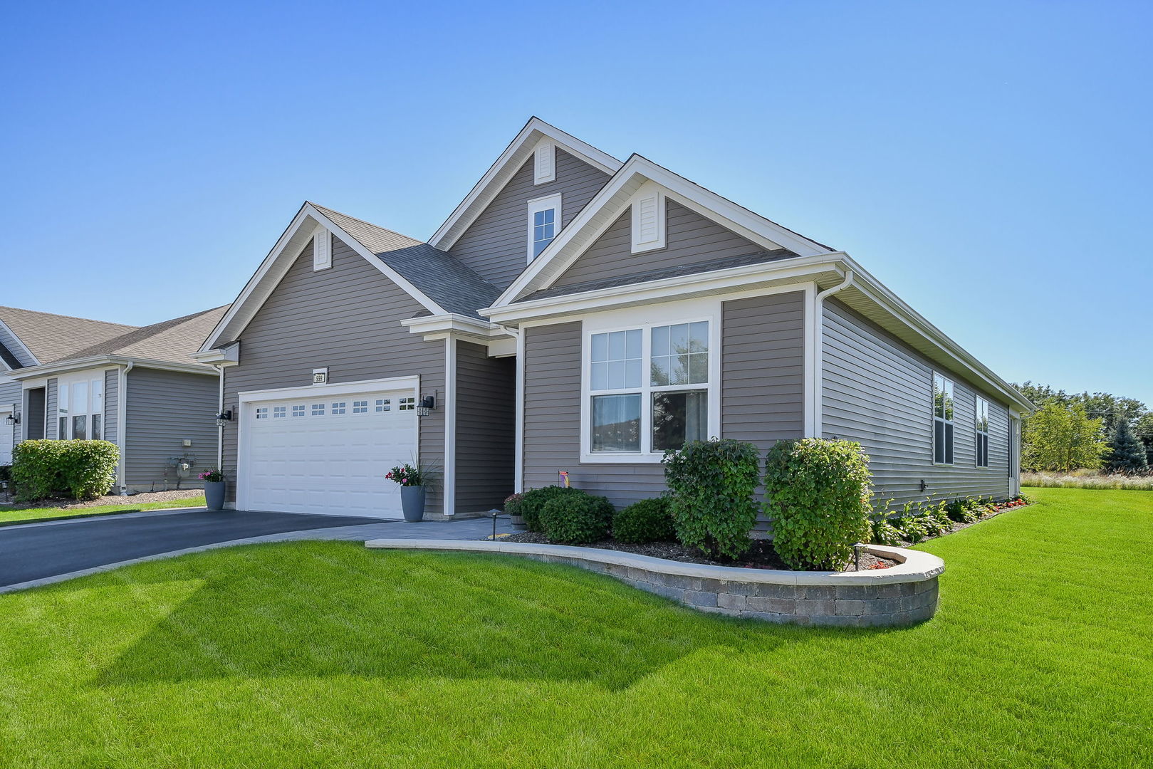 999 Crestview Lane