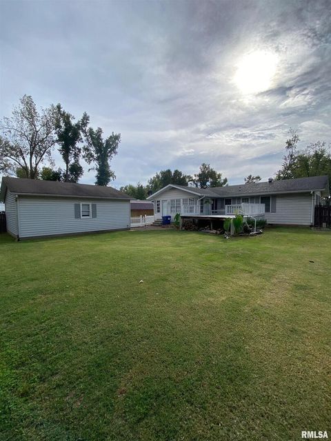 Tiny photo for 1200 ACADEMY Street, Eldorado, IL 62930 (MLS # EB460535)