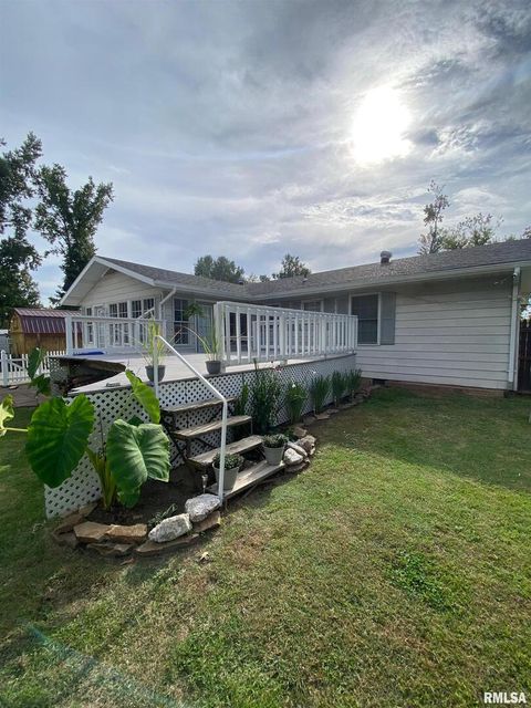 Tiny photo for 1200 ACADEMY Street, Eldorado, IL 62930 (MLS # EB460535)