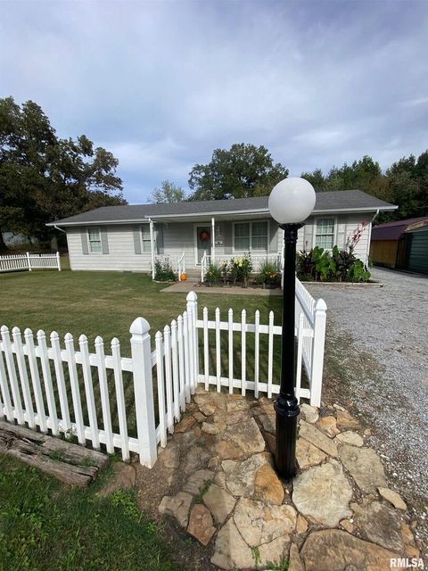 Tiny photo for 1200 ACADEMY Street, Eldorado, IL 62930 (MLS # EB460535)