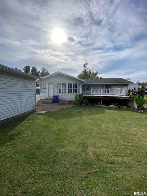 Tiny photo for 1200 ACADEMY Street, Eldorado, IL 62930 (MLS # EB460535)